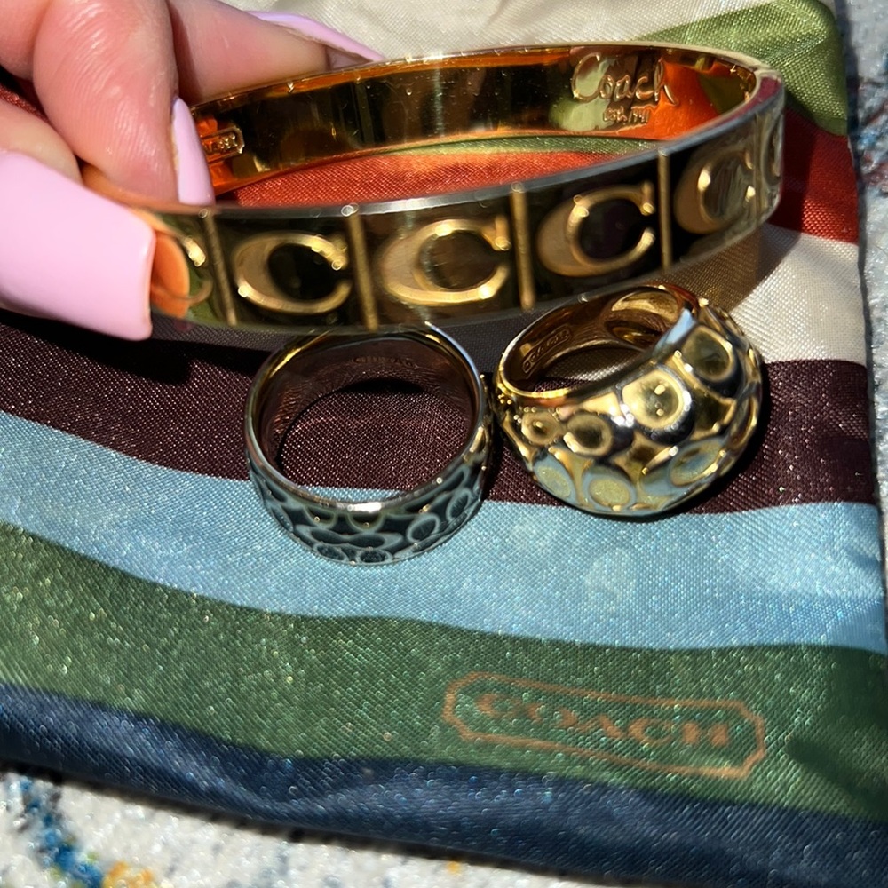 Coach bracelet. 9/10